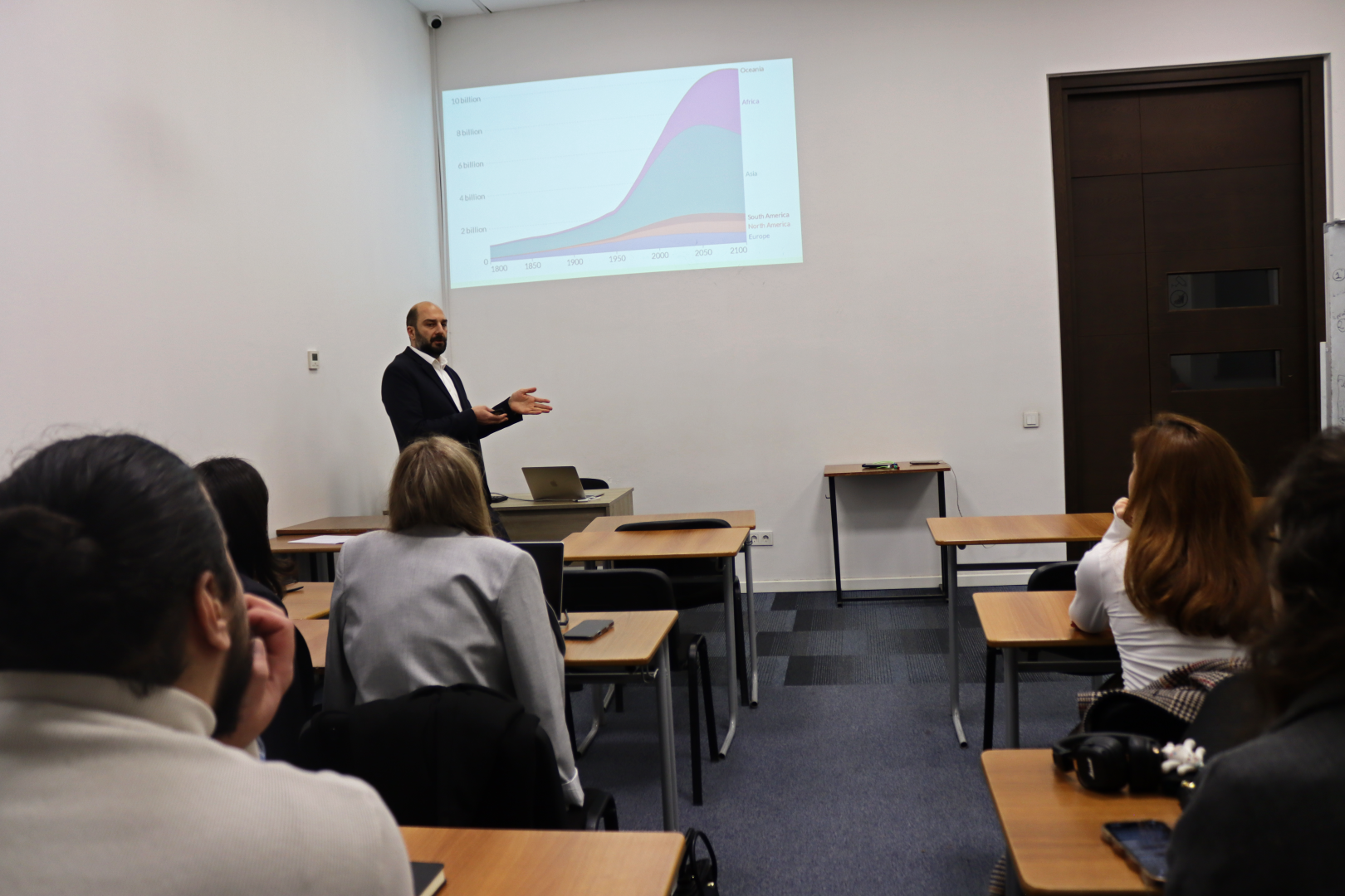 მდგრადი განვითარების მიზნები: &bdquo;ცირკულარული ეკონომიკის როლი საქართველოს დეკარბონიზაციის სტრატეგიის იმპლემენტაციაში&ldquo;